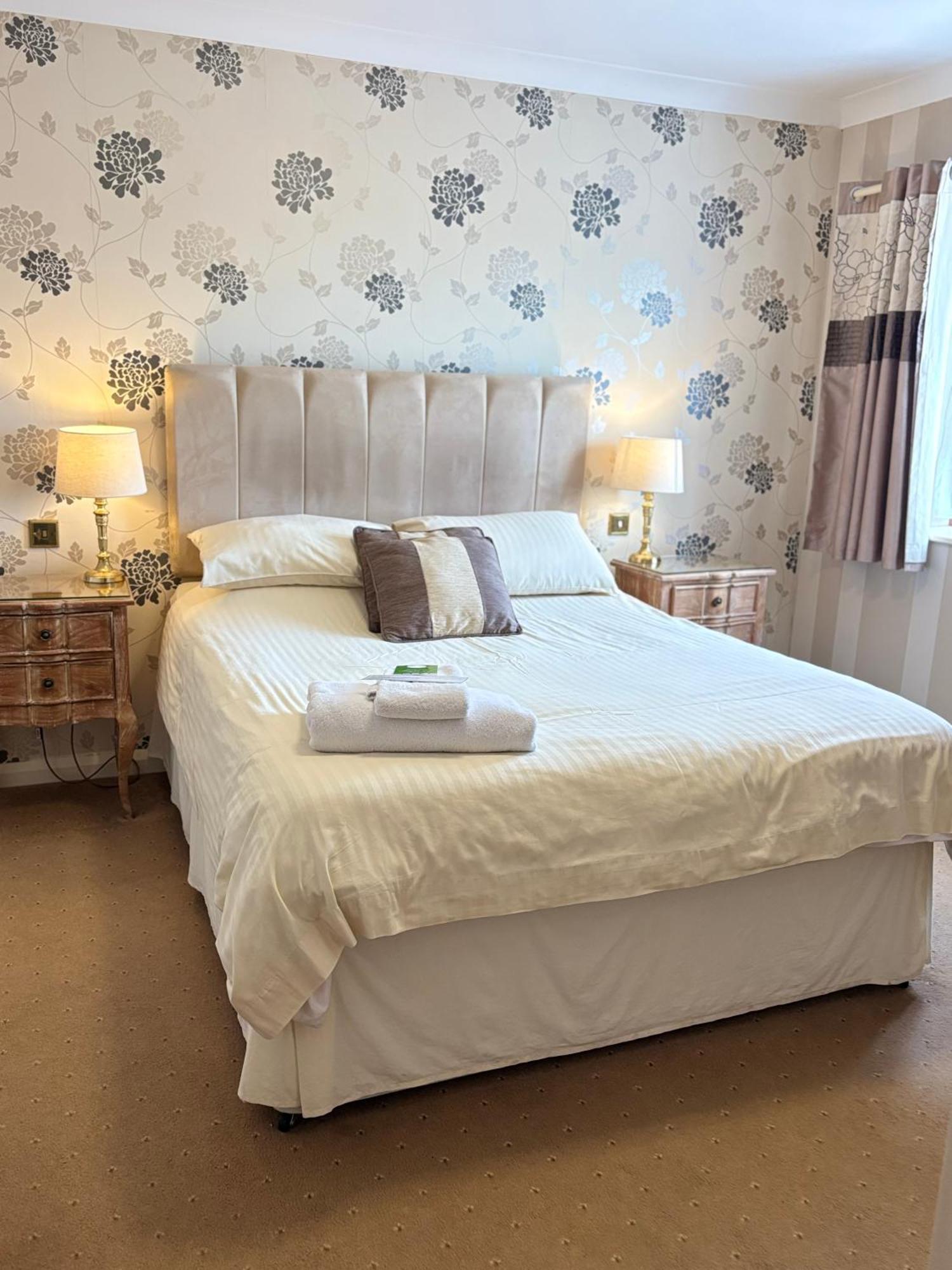 Executive Double En Suite,1674695766:JPEG
